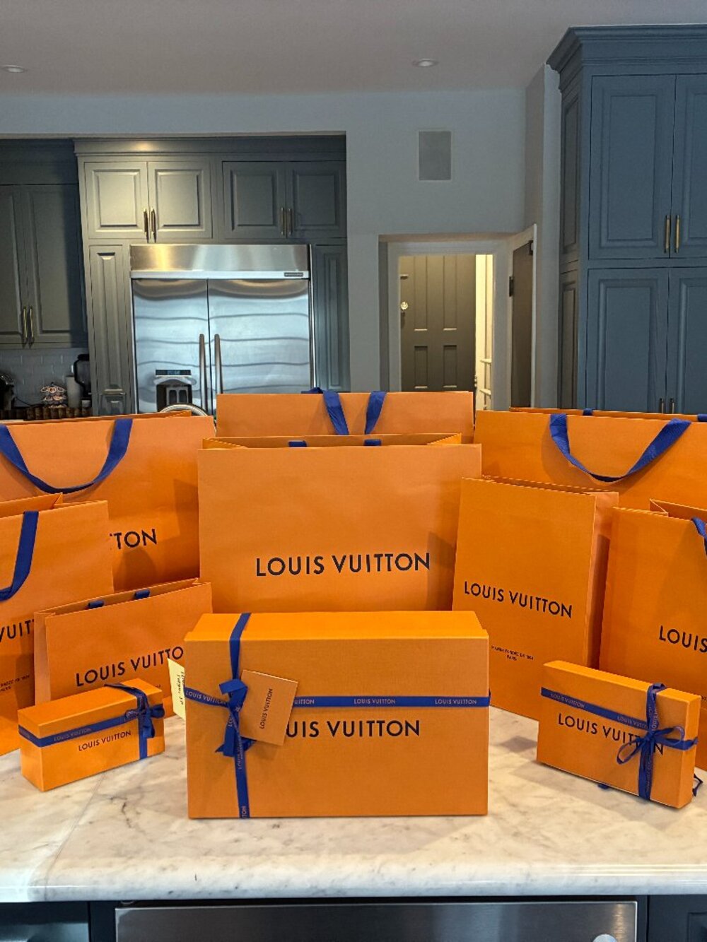 Louis Vuitton - EMPTY Gift Bags and Boxes (Multiple Sizes Available)
